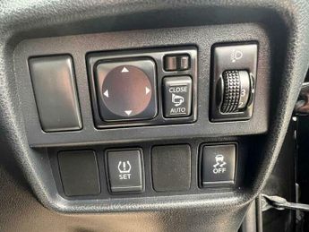 Nissan Juke 1.6 N-Connecta SUV 5dr Petrol XTRON Euro 6 (117 ps)