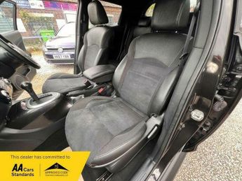 Nissan Juke 1.6 N-Connecta SUV 5dr Petrol XTRON Euro 6 (117 ps)