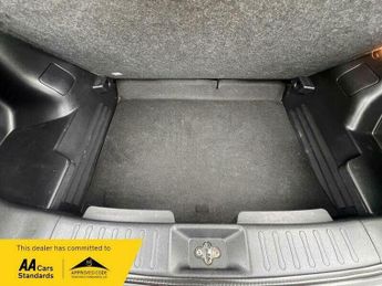 Nissan Juke 1.6 N-Connecta SUV 5dr Petrol XTRON Euro 6 (117 ps)