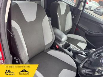 Ford Focus 1.6 Zetec Powershift Euro 5 5dr