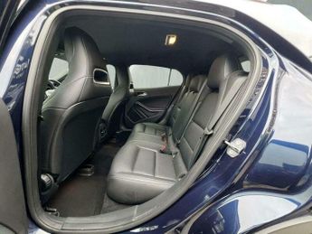 Mercedes-Benz C Class 2.1 GLA200d AMG Line (Premium) 7G-DCT 4MATIC Euro 6 (s/s) 5dr