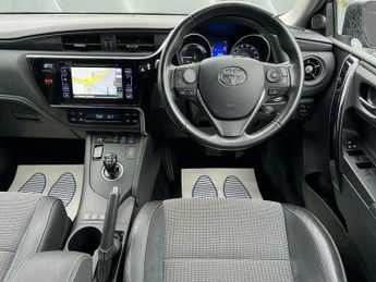 Toyota Auris 1.8 VVT-h Excel CVT Euro 6 (s/s) 5dr (Safety Sense)