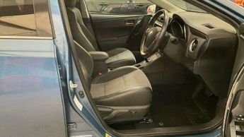 Toyota Auris 1.8 VVT-h Excel CVT Euro 6 (s/s) 5dr (Safety Sense)