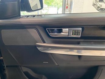 Land Rover Range Rover Sport 3.0 SD V6 HSE SUV 5dr Diesel Auto 4WD Euro 5 (255 bhp)