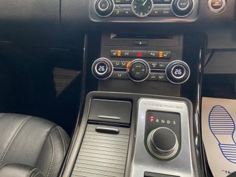 Land Rover Range Rover Sport 3.0 SD V6 HSE SUV 5dr Diesel Auto 4WD Euro 5 (255 bhp)