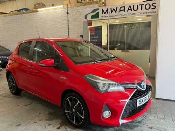 Toyota Yaris 1.5 VVT-h Design Hatchback 5dr Petrol Hybrid E-CVT Euro 6 (Safet