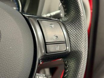 Toyota Yaris 1.5 VVT-h Design Hatchback 5dr Petrol Hybrid E-CVT Euro 6 (Safet