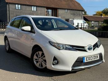 Toyota Auris 1.8 VVT-h Icon Hatchback 5dr Petrol Hybrid CVT Euro 5 (s/s) (136
