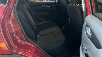 Nissan Qashqai 1.2 DIG-T n-tec+ SUV 5dr Petrol XTRON 2WD Euro 5 (s/s) (115 ps)