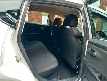 SEAT Leon 2.0 TDI CR FR+ DSG Euro 5 5dr