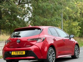 Toyota Corolla 1.8 VVT-h Design CVT Euro 6 (s/s) 5dr