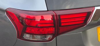 Mitsubishi Outlander PHEV GX 4H