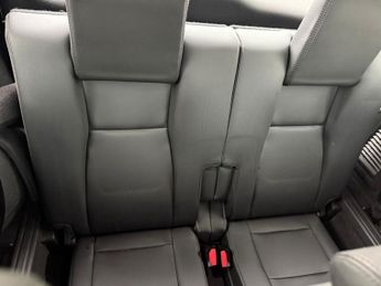 Land Rover Discovery Sport 2.0 TD4 HSE Black Auto 4WD Euro 6 (s/s) 5dr