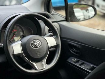 Toyota Yaris 1.33 Dual VVT-i Icon Multidrive S Euro 5 5dr