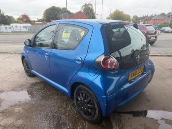 Toyota AYGO VVT-I BLUE
