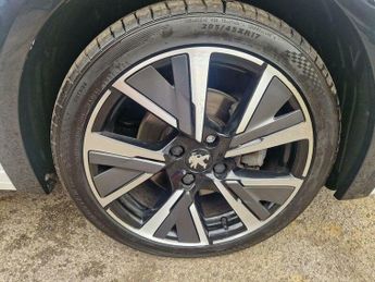 Peugeot 208 1.2 PureTech GT EAT Euro 6 (s/s) 5dr