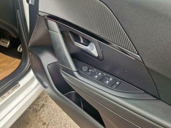 Peugeot 208 1.2 PureTech GT EAT Euro 6 (s/s) 5dr