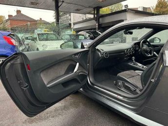 Audi TT 2.0 TFSI S line S Tronic Euro 6 (s/s) 3dr
