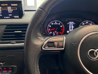 Audi Q3 2.0 TFSI S line SUV 5dr Petrol S Tronic quattro Euro 5 (s/s) (17