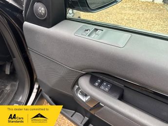 Land Rover Discovery 3.0 D300 MHEV SE Auto 4WD Euro 6 (s/s) 5dr