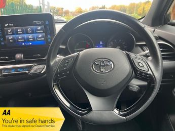 Toyota CHR ICON (FSH-SAT NAV-WARRANTY)