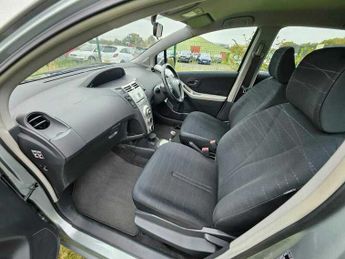 Toyota Yaris ZINC MMT