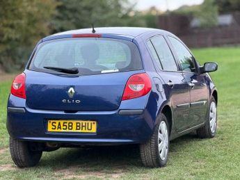 Renault Clio 1.6 VVT Expression 5dr