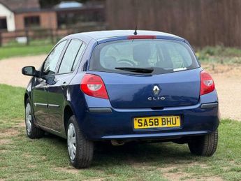 Renault Clio 1.6 VVT Expression 5dr