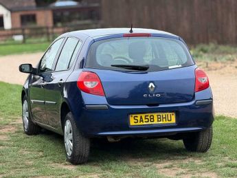 Renault Clio 1.6 VVT Expression 5dr