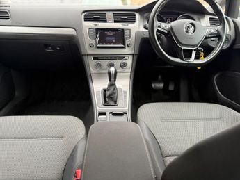 Volkswagen Golf SE TSI BLUEMOTION TECHNOLOGY DSG