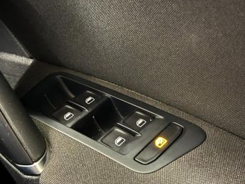 Volkswagen Golf SE TSI BLUEMOTION TECHNOLOGY DSG