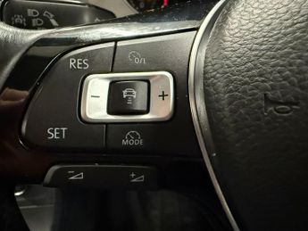 Volkswagen Golf SE TSI BLUEMOTION TECHNOLOGY DSG