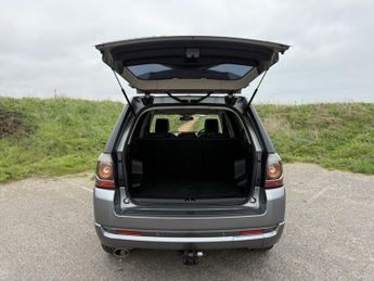 Land Rover Freelander 2.2 SD4 Dynamic SUV 5dr Diesel CommandShift 4WD Euro 5 (190 ps)