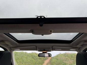 Land Rover Freelander 2.2 SD4 Dynamic SUV 5dr Diesel CommandShift 4WD Euro 5 (190 ps)