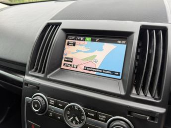 Land Rover Freelander 2.2 SD4 Dynamic SUV 5dr Diesel CommandShift 4WD Euro 5 (190 ps)