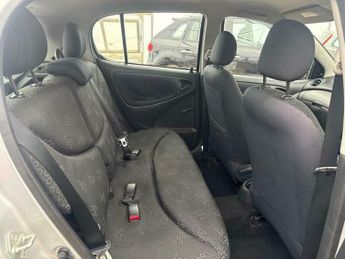 Toyota Yaris 1.0 VVT-i T3 5dr