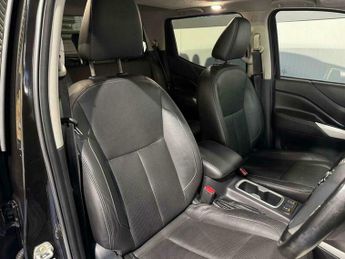 Nissan Navara 2.3 Navara Tekna dCi Auto 4WD 5dr