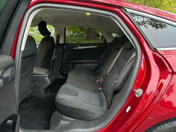 Ford Mondeo 2.0 TDCi Titanium Powershift Euro 6 (s/s) 5dr