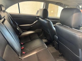 Toyota Avensis VVT-I T SPIRIT