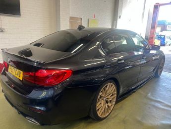 BMW 5 SERIES 520d XDRIVE M SPORT