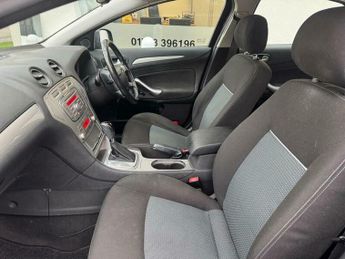 Ford Mondeo 2.0 TDCi Zetec Powershift 5dr