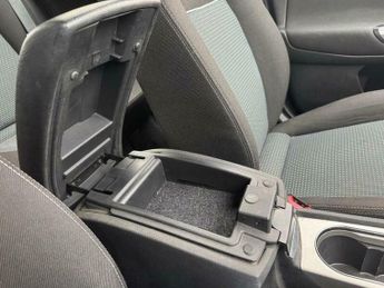 Ford Mondeo 2.0 TDCi Zetec Powershift 5dr