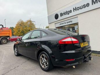 Ford Mondeo 2.0 TDCi Zetec Powershift 5dr
