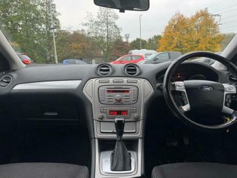 Ford Mondeo 2.0 TDCi Zetec Powershift 5dr