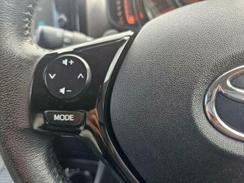 Toyota AYGO 1.0 VVT-i x-press x-shift Euro 6 5dr