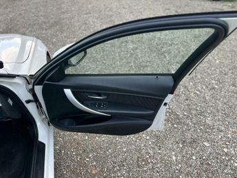 BMW 3 SERIES 2.0 320i SE Saloon 4dr Petrol Auto Euro 5 (s/s) (184 ps)