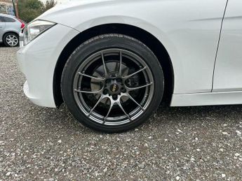 BMW 3 SERIES 2.0 320i SE Saloon 4dr Petrol Auto Euro 5 (s/s) (184 ps)