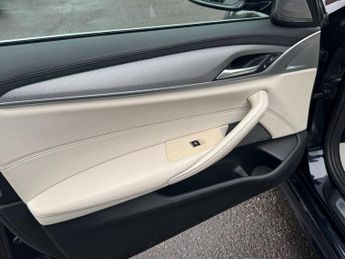 BMW 5 SERIES 2.0 520d M Sport Touring 5dr Diesel Auto Euro 6 (s/s) (190 ps)