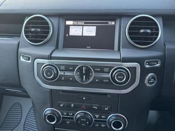Land Rover Discovery 3.0 SD V6 Graphite SUV 5dr Diesel Auto 4WD Euro 6 (s/s) (256 bhp