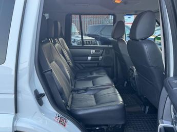 Land Rover Discovery 3.0 SD V6 Graphite SUV 5dr Diesel Auto 4WD Euro 6 (s/s) (256 bhp